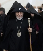 Ժայռին քար նետողները միշտ էլ կործանվել են իրենց իսկ նետած քարի բեկորներից