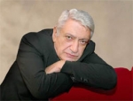 «Ողջունում եմ որոշումը, որն արգելելու է «աստղերին» և «մոլորակներին»՝ համերգի ժամանակ հանդես գալ ոչ կենդանի կատարումներով»
