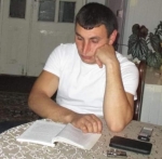 Քաղաքի մի ծայրում՝ ցավ ու կսկիծ, մյուս մասում՝  հրավառություն ու հրճվանք