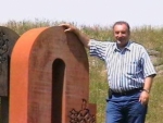 Ռոբերտ ՄԵԼՔՈՆՅԱՆ. Շարունակեք ձեր կերուխումն ու լռեք 