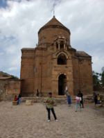 Պատարագը Սուրբ Խաչ եկեղեցում.  Վանա լիճ` Աղթամար կղզի