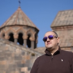 Եթե չկա Ղարաբաղի գաղափարը, ի՞նչ է արել Վազգենը, որ ուրիշ մարդ չասենք, տանեցիքով հռչակել եք սպարապետ, այն էլ՝ վերջին սպարապետ