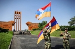 Երբ լռում է դի­վա­նա­գի­տու­թ­յու­նը, ­որո­տում են թն­դա­նոթ­նե­րը