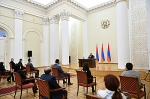 Արմեն Սարգսյան. Սևը մեր գույնը չէ, սպիտակն էլ մեր գույնը չէ, եռագույնն է մերը․ Արմեն Սարգսյան