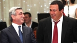Հայաստանը վերածվում է «երկու գենսեկների» երկրի. մեկը «թագավորում» է Բաղրամյան 26-ում, մյուսը՝ Կանյաչնիում