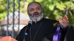 Քանի ուշ չէ, ականջալուր եղեք Սրբազանին