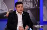 Քաղաքական պատմությունից անտեղյակ հեղինակի ձեռագիրն ակնհայտ է