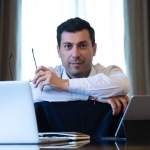 Միքայել Մինասյան․ Էդմոն, քեզ երկու տարի մեղադրում են, որ դու իմ պրոյեկտն ես ու դրանով` քո արժանապատվության հաշվին կարողանում քթիցդ բռնած ուղղորդել
