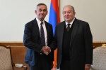 Արմեն Սարգսյանը հեռախոսազրույց է ունեցել Արա Դարզիի և Արամայիս Կամալովի հետ
