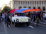 Քաղաքական թատրոն-«թավշյա հեղափոխությունում»  ժողովրդին որպես շարժական մեծ դեկոր օգտագործեցին