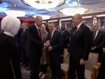 Նա պարտք ու պարտավորություն ունի, որը չի կարող չկատարել