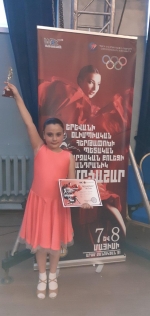 Քնարիկ Ազոյանը՝ եռակի հաղթող