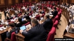 ԱԺ-ն առաջին ընթերցմամբ ընդունեց մեկուսացման պահանջները խախտելու համար ազատազրկում կամ տուգանք սահմանելու հարցը