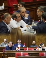 Լրագրողնե՞րն են սպասարկում ընդդիմության օրակարգը, թե՞ ընդդիմությունն է սնվում լրագրողների բերած օրակարգով