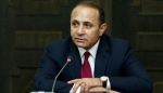 Ի՞նչ ընդհանուր թեմա կարող է ունենալ պատերազմող երկրի վարչապետը քրեական աշխարհի հայտնի ներկայացուցիչների հետ