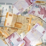 Մանաթն ազատ նավարկության մեջ 
