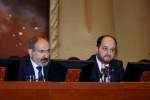 Նի­կոլ Փա­շի­ն­յա­նը հեր­թա­կան ան­գամ կանգ­նել է Ա­րա­յիկ Հա­րու­թ­յուն­յա­նի «թա­սի­բին»