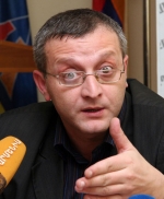«Րաֆֆի Հովհաննիսյանն ակամայից  սպասարկում է Լևոն Տեր-Պետրոսյանի և  Ռոբերտ Քոչարյանի շահերը»