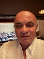 Ո՛վ ու՛մ է մեղադրում