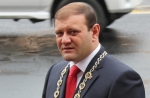 ՈՒմ հաշվին եք ուզում «պարզճակատ» երևալ