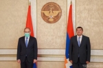 Արցախի նախագահ Արայիկ Հարությունյանը հանդիպել է ՀՀ վարչապետ Նիկոլ Փաշինյանի հետ