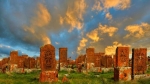 Ով է ավելի բարբարոս