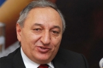 Օտարացել ու մեկուսացել է