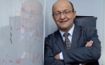 «Կա­ռա­վա­րու­թ­յու­նը պետք է ընտ­րու­թ­յուն կա­տա­րի. իր ծրագ­րե՞րն է կյան­քի կո­չե­լու, թե՞ իր ան­դամ­նե­րին չնե­ղաց­նե­լու քա­ղա­քա­կա­նու­թ­յունն է որ­դեգ­րե­լու»
