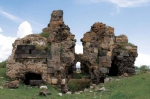 Վանա լճի ջրից ցամաք դուրս եկած հայկական եկեղեցին գանձագողերի թիրախում է հայտնվել