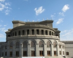 Սպասելով գլխավոր դիրիժորի վերադարձին