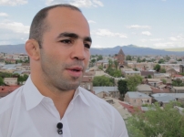 Սա քաղաքագիտական, արժեքային անոմալիա է