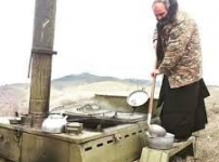 Իմ եկեղեցու դեմքը զինվորի կողքին կանգնած ու զինվորի համար ճաշ եփող հոգևորականն է