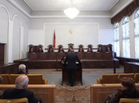 Ըստ փաստաբանների՝ Քոչարյանի գործի վարույթը կասեցվել է և ուղարկվել ՍԴ (տեսանյութը՝ «Ազատություն» ռադիոկայանի)