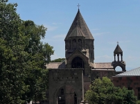 Մայր Աթոռ Սուրբ Էջմիածնում սպասավորող քահանաների հայտարարությունը