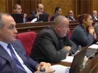 Ուրիխանյանի օրինագիծը մերժվեց. ՀՀԿ-ն առաջ է տանում նույնականացման քարտով քվեարկելու իր օրինագիծը («Ազատություն» ռադիոկայան)