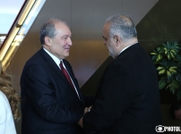 Արմեն Սարգսյանի երդմնակալությունը «քիչ թե շատ հեռու էր ոչ-լեգիտիմությունից» (տեսանյութը՝ «Ազատություն» ռադիոկայանի)