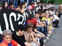 Նստացույցը շարունակվում է. ակտիվիստները անհողդողդ են իրենց պահանջներում (տեսանյութը՝ «Ազատություն» ռադիոկայանի)