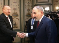 Թուրքի լամուկ Նիկոլ հայադավն այսօր էլ այսպես հարամեց հայ ազգի օրը, բայց իր և իր ոհմակի օրն էլ, կյանքն էլ առաջիկայում կհարամվի մի այլ կարգի