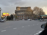 Սրանք, մեր պատմությունից բացի, սկսել են խմբագրել նաև մեր ավանդույթները