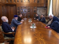Ամենայն Հայոց Կաթողիկոսն ընդունեց «Էսրա» միջազգային հիմնադրամի նախագահին