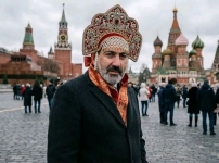 Նիկոլը գոնե բնազդաբար չի կարող չզգալ, որ իրեն մանևրելու տեղ այլևս չի թողնվում, և իր երգը երգված է