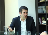 Լիլիթը ձեր քաղմասում հայտնվել էր գիշերանոցով, ինչու՞