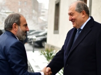 «Ձեր հաջողությունը մեր երկրի հաջողությունն է». Արմեն Սարգսյանն ընդունել է Նիկոլ Փաշինյանին (տեսանյութը՝ «Ազատություն» ռադիոկայանի)