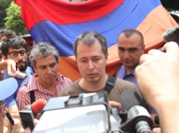 Ակցիա ԱԳՆ դիմաց (տեսանյութը՝ «Ա1+»-ի)