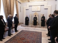 Ամենայն Հայոց Կաթողիկոսն ընդունեց միջազգային համաժողովի մասնակից փաստաբաններին