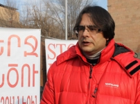 «Նախագահի թեկնածուն քնած էր ԳԱԱ-ի դիմաց» (տեսանյութը՝ slaq.am-ի)