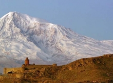 Եթե սրան վերարտադրենք՝ Մենք զրկվելու եք հայրենիքից այնպես, ինչպես Արցախցին զրկվեց իր մայր, մեր սուրբ հողից