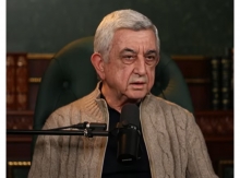 «Ես սխալվեցի՝ կարծելով, թե կարողանալու ենք մեր ժողովրդին բացատրել, որ բանակցային բարդ իրավիճակում իմ հեռանալը հանգեցնելու է աղետի»   