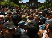 Կարևորը՝ քաոս լինի ու ցնցումներ