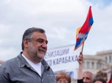 Մարդը, ում մասին խոսում ես, գտնվում է քո թշնամու բանտում, չունի քեզ պատասխանելու հնարավորություն